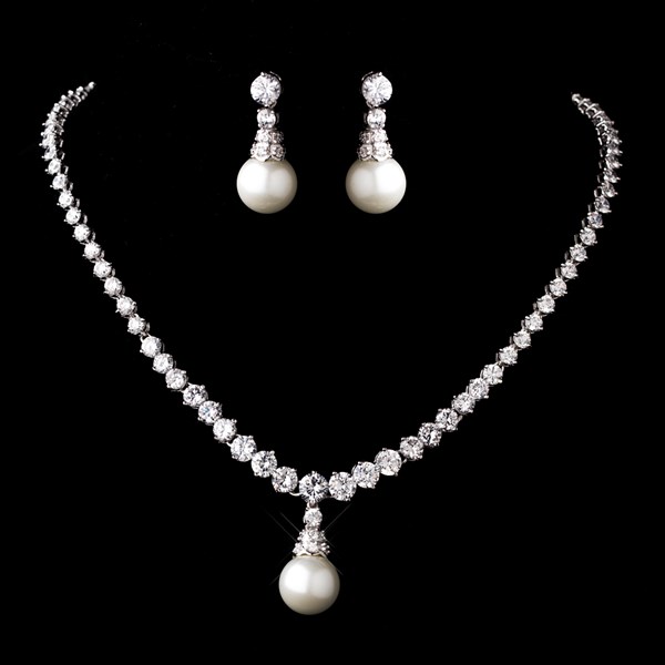 Picture of pearl jewelry set