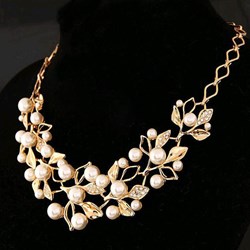 Picture of pearl necklaces