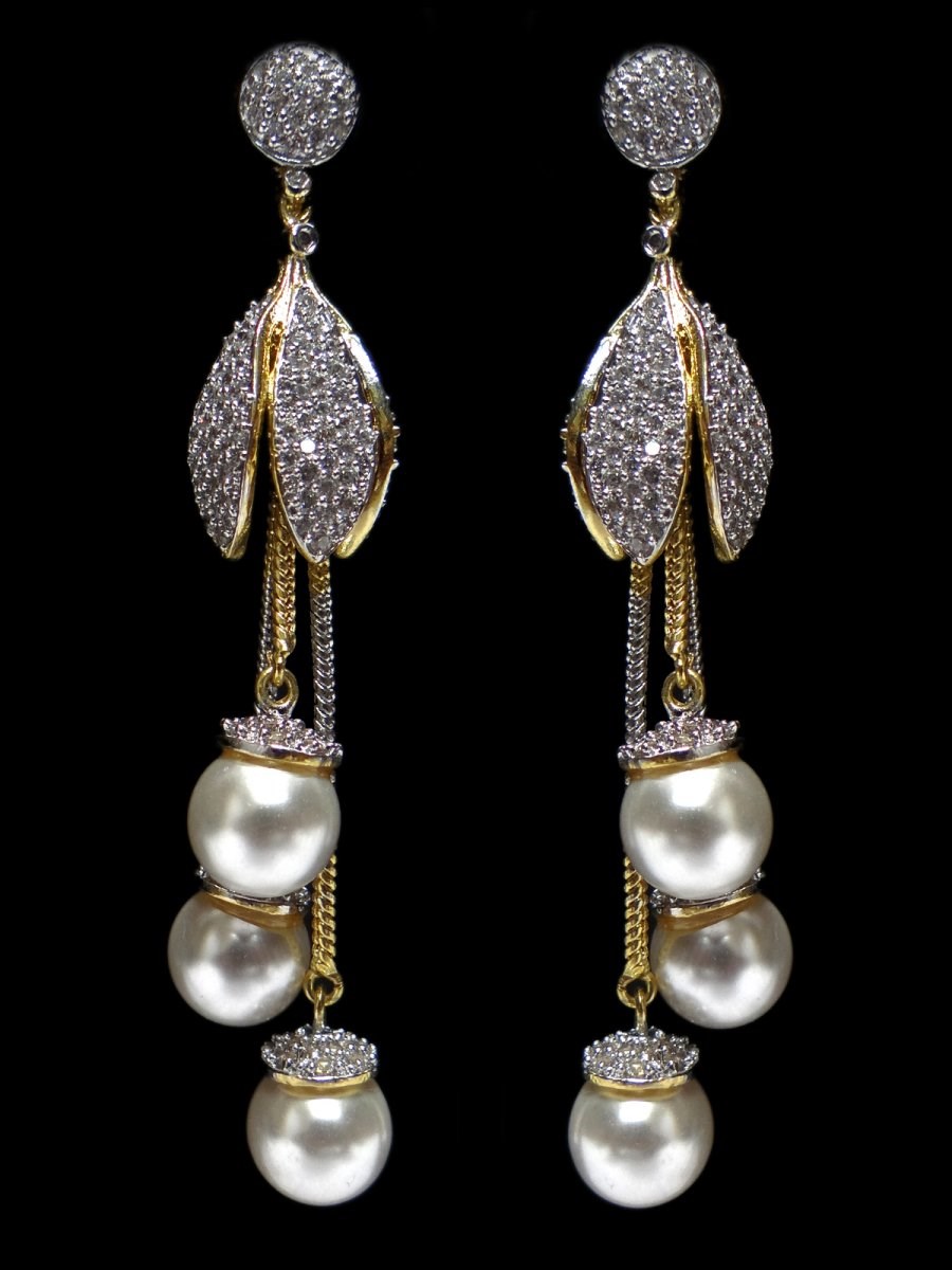 صورة pearl earring
